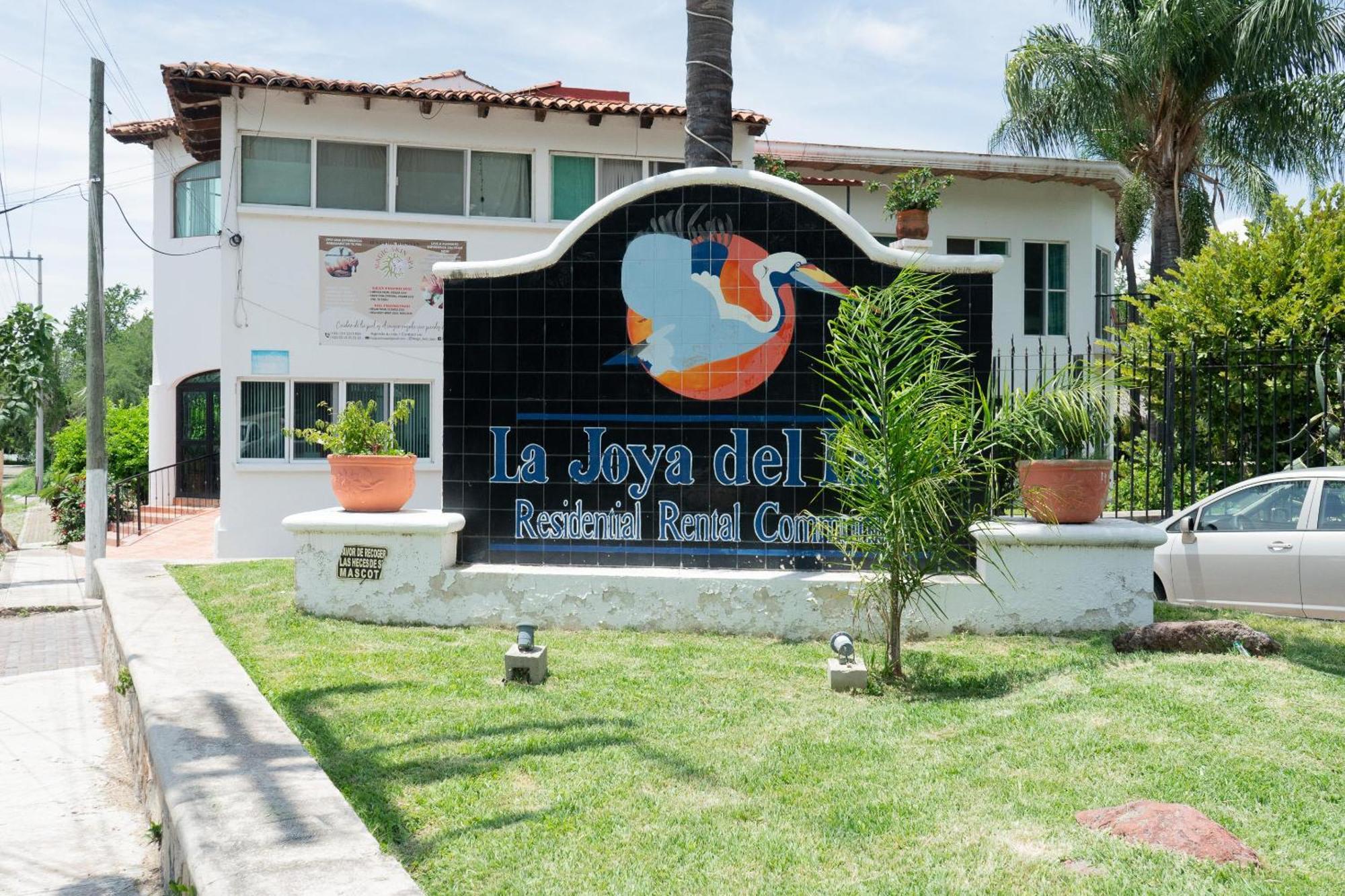 Capital O La Joya Del Lago آجيجيك المظهر الخارجي الصورة